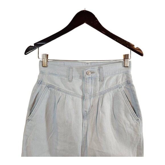 Levi's Featherweight Light Wash Pleated V-Yoke Denim Skirt Western Women's 24 - Picture 8 of 13
